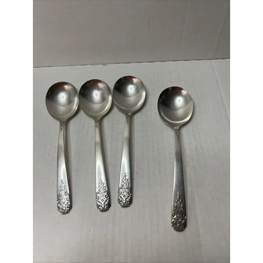 Set of 4 Rogers Oneida‎ Harmony Pattern Precious Round Soup Spoons 7